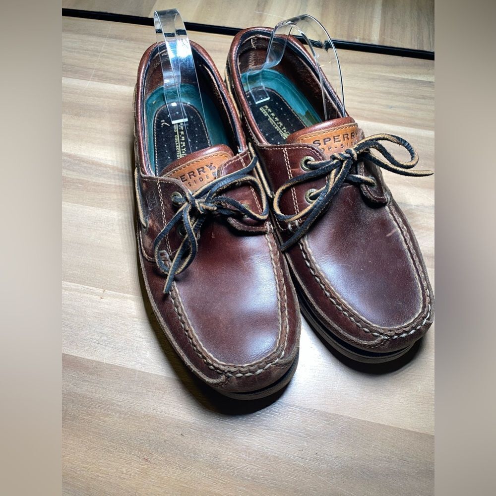 Speery dress shoes‎